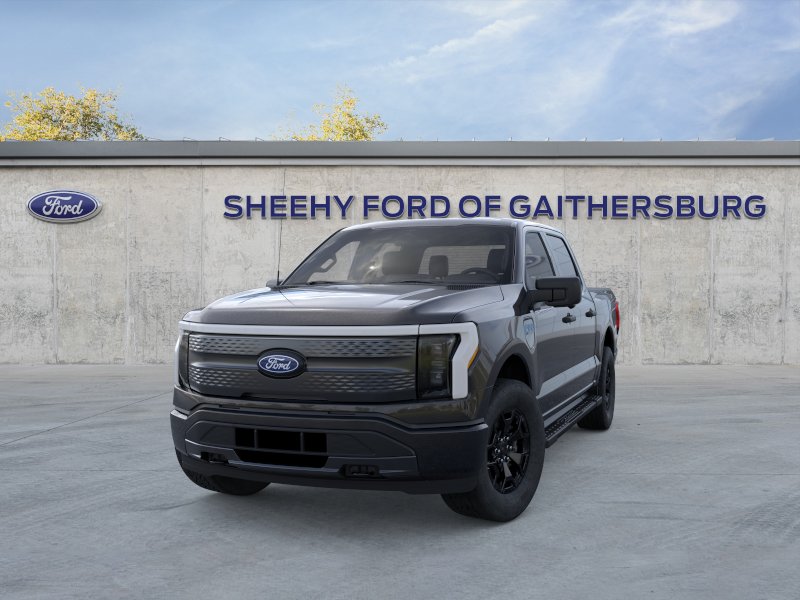 New 2025 Agate Black Metallic Ford XLT image 4