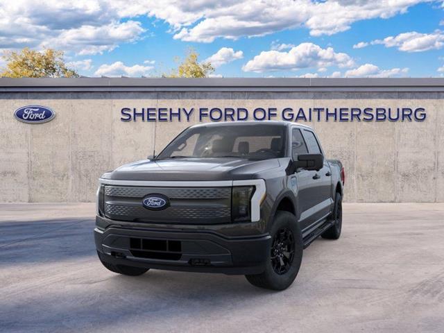 2025 Ford F-150 Lightning XLT - Photo 25