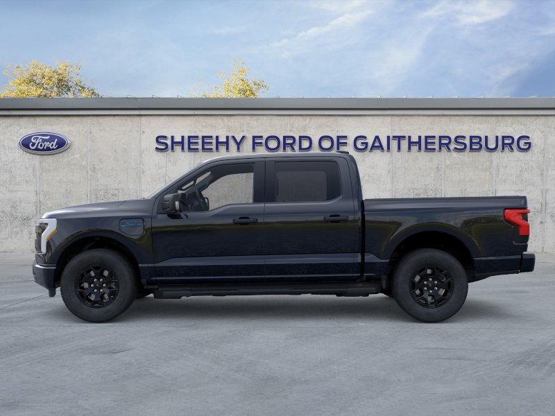 New 2025 Agate Black Metallic Ford XLT image 5