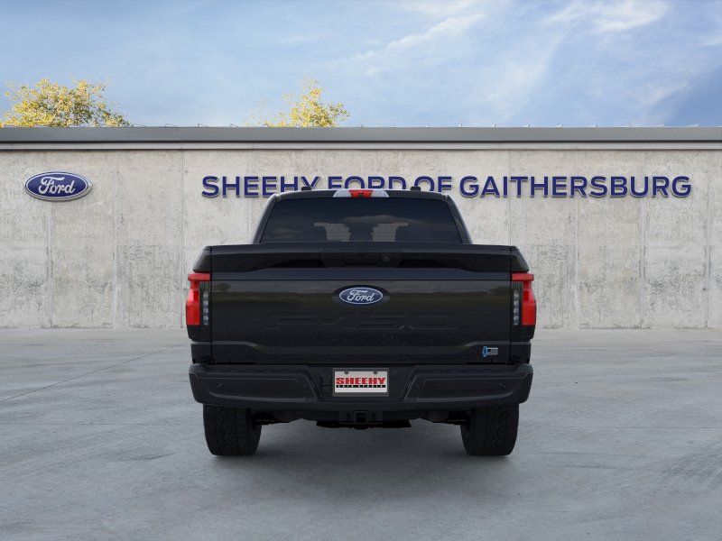 New 2025 Agate Black Metallic Ford XLT image 7