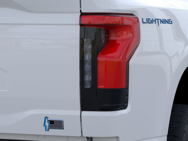 New 2025 Oxford White Ford XLT image 43