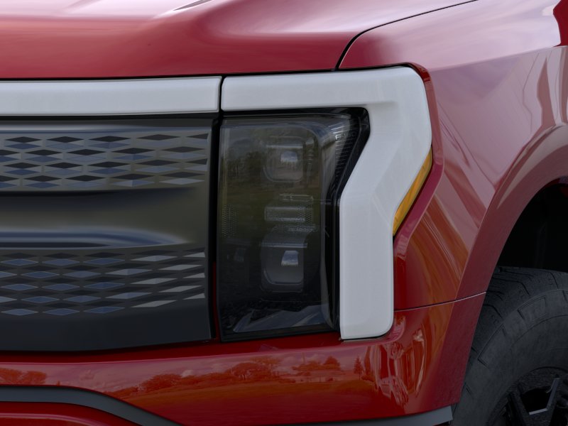 2025 Ford F-150 Lightning XLT - Photo 38