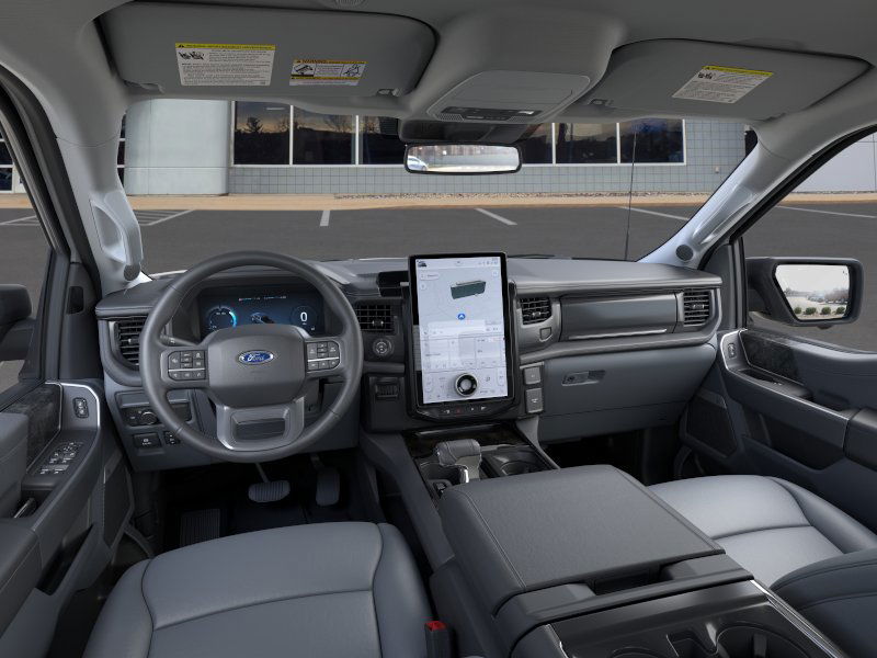 2025 Ford F-150 Lightning Flash - Photo 9