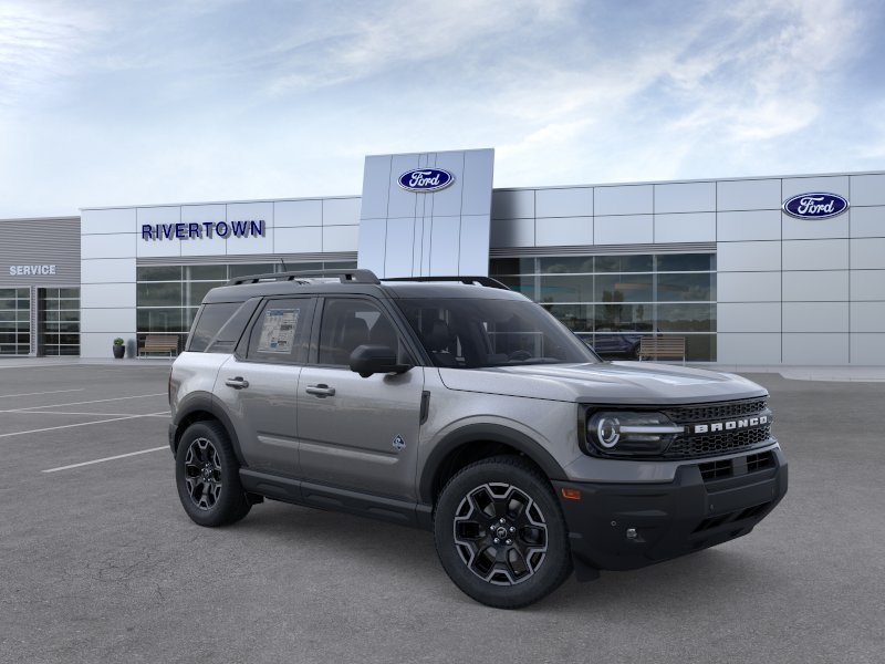 New 2025 Carbonized Gray Metallic Ford Outer Banks® image 32