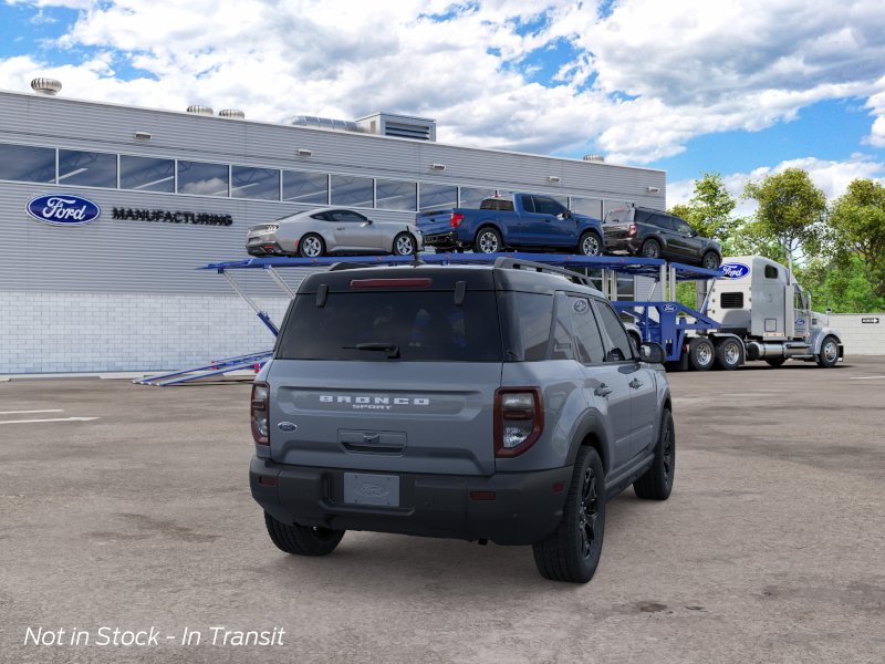 New 2026 Azure Gray Metallic Tri-Coat Ford Outer Banks® image 8