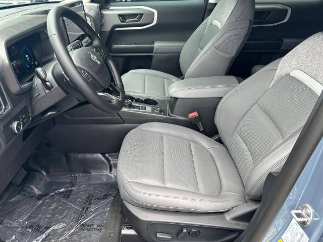 New 2026 Azure Gray Metallic Tri-Coat Ford Badlands® image 43