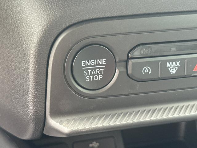 New 2026 Azure Gray Metallic Tri-Coat Ford Badlands® image 63