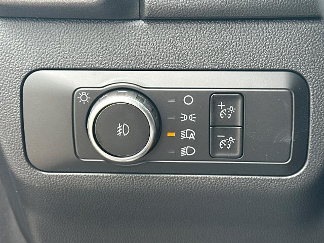 New 2026 Azure Gray Metallic Tri-Coat Ford Badlands® image 65