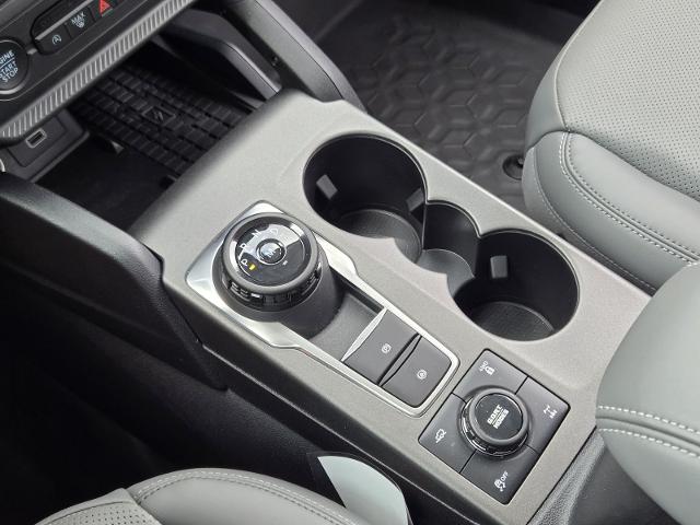 New 2025 Azure Gray Metallic Tri-Coat Ford Badlands® image 34