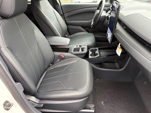 New 2026 Star White Metallic Tri-coat Ford Select image 48