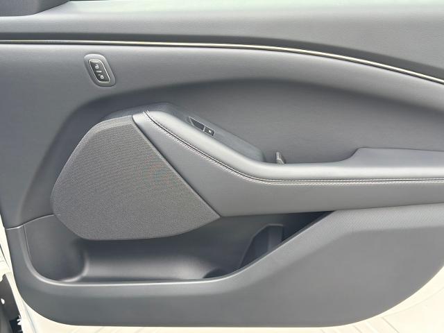 New 2026 Star White Metallic Tri-coat Ford Select image 49