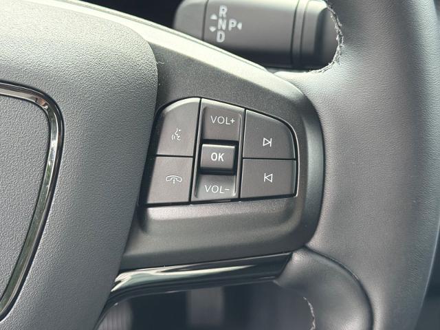 New 2026 Star White Metallic Tri-coat Ford Select image 60