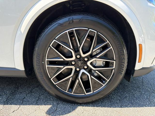New 2026 Star White Metallic Tri-coat Ford Premium image 48