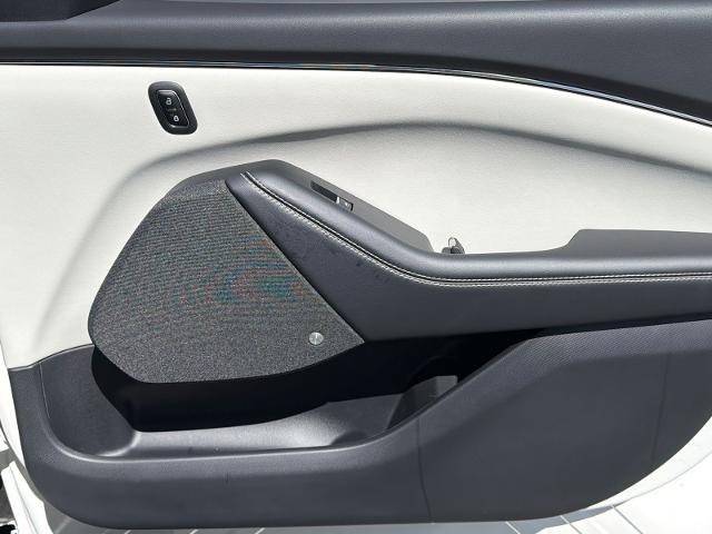 New 2026 Star White Metallic Tri-coat Ford Premium image 50