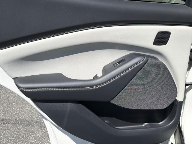 New 2026 Star White Metallic Tri-coat Ford Premium image 58