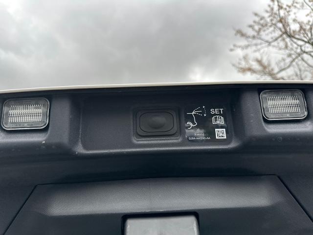 New 2026 Star White Metallic Tri-coat Ford Premium image 59