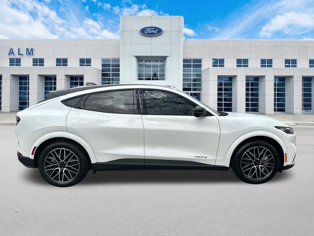 New 2026 Star White Metallic Tri-coat Ford Premium image 44