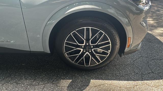New 2026 Glacier Gray Metallic Tri-coat Ford Premium image 46
