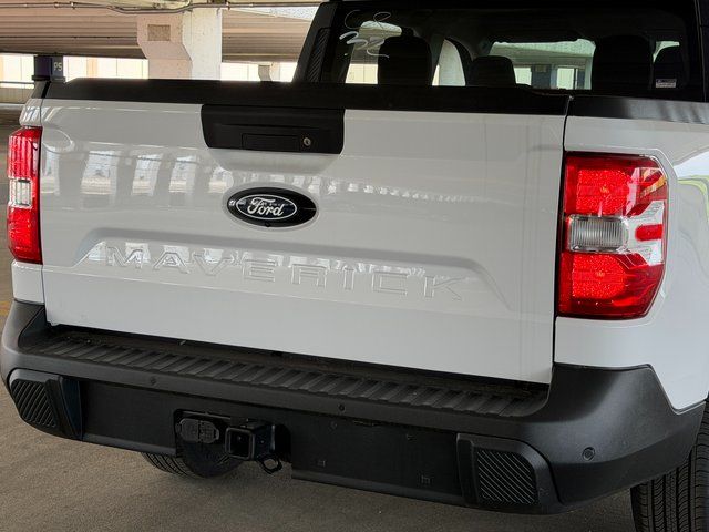 New 2025 Oxford White Ford XL image 13