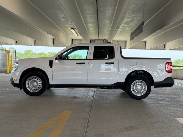New 2025 Oxford White Ford XL image 3