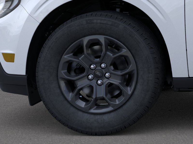 New 2025 Space White Metallic Ford XLT image 55