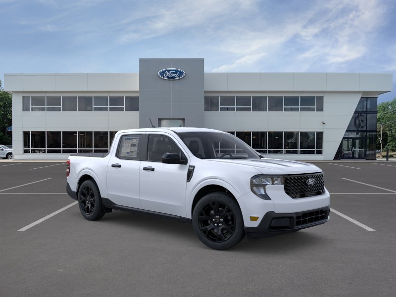 New 2025 Space White Metallic Ford XLT image 31