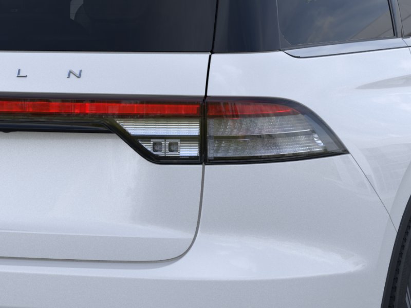 New 2026 Pristine White Metallic Tri-Coat Lincoln Premiere® image 43