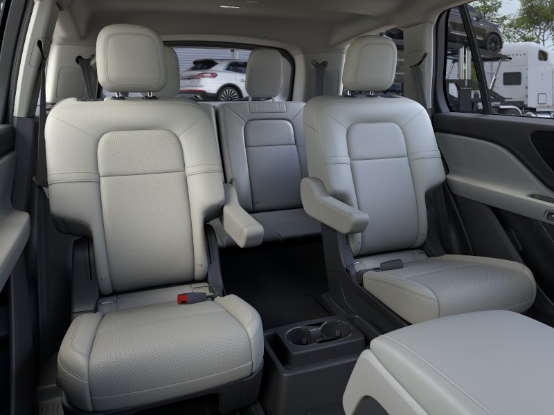 New 2026 Whisper Blue Metallic Clearcoat Lincoln Premiere® image 11
