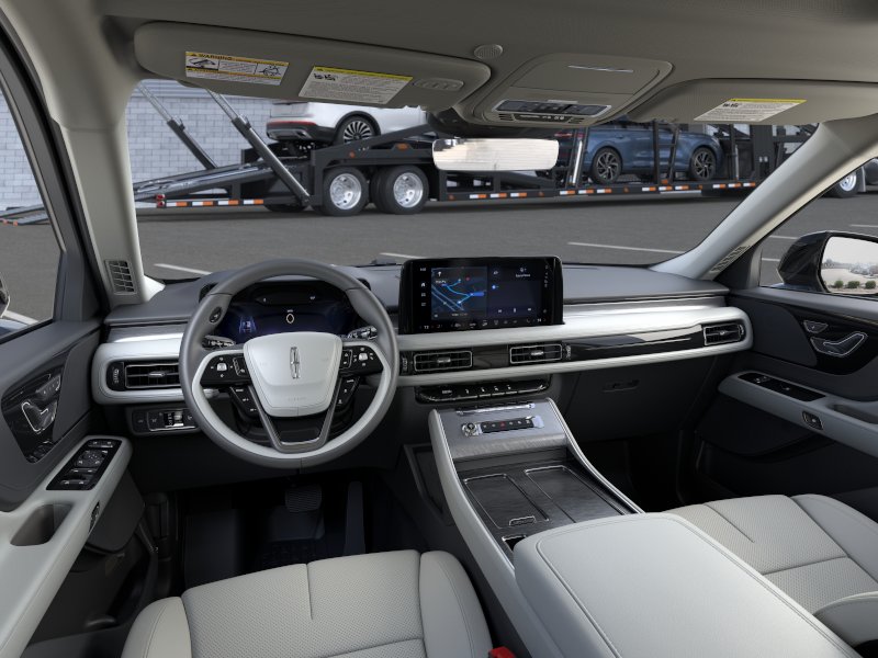 New 2026 Whisper Blue Metallic Clearcoat Lincoln Premiere® image 9