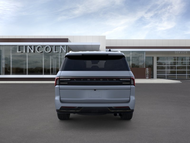 New Gray Mist Metallic Tri Coat 2025 Lincoln Navigator Reserve for